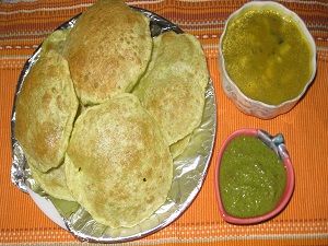 Matar ki Poori and Aloo Sabji